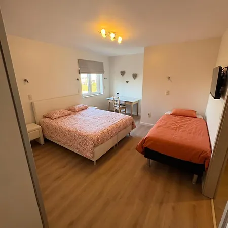 Au Coin Des Champs - A La Ferme - Le Fenil 3* Faimes